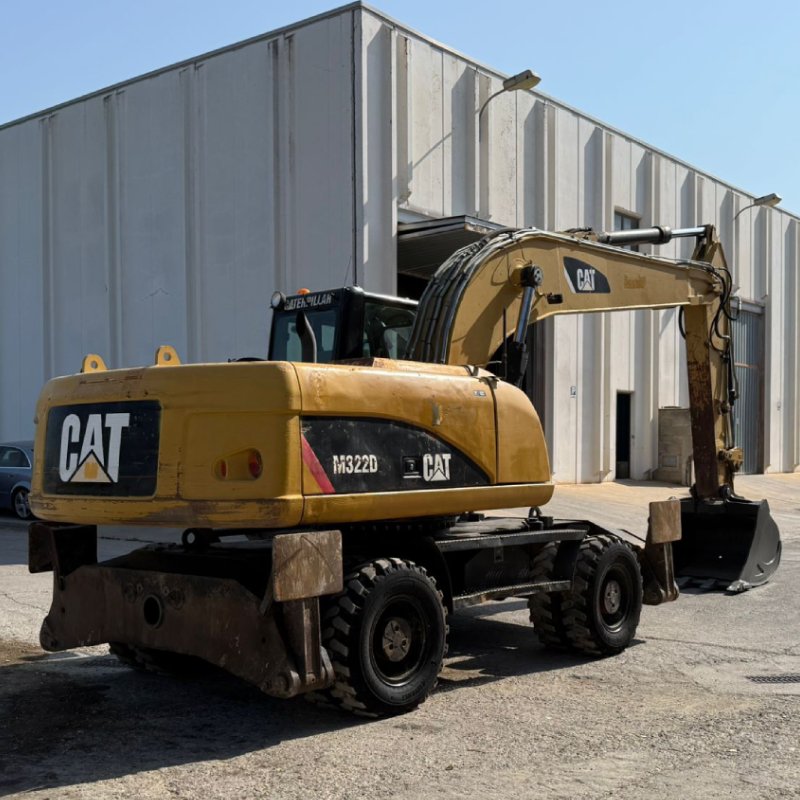 Giratoria con Ruedas Caterpillar  22 TN